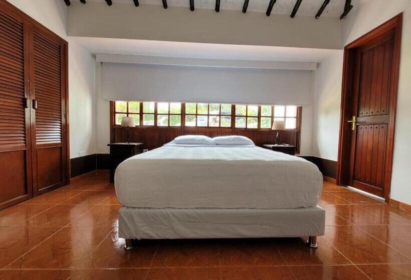 샬레, Chalet El Castillo By Majuva