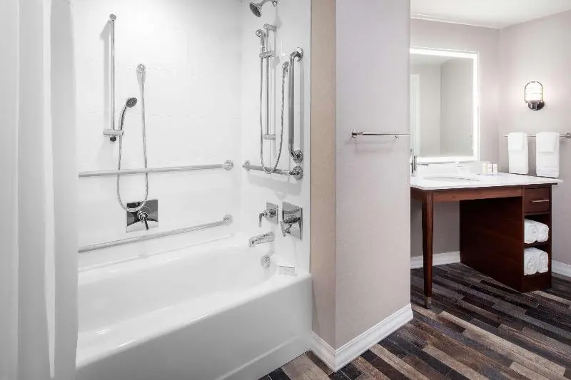 身障者適用スイートルーム, Homewood Suites By Hilton Boston Seaport District