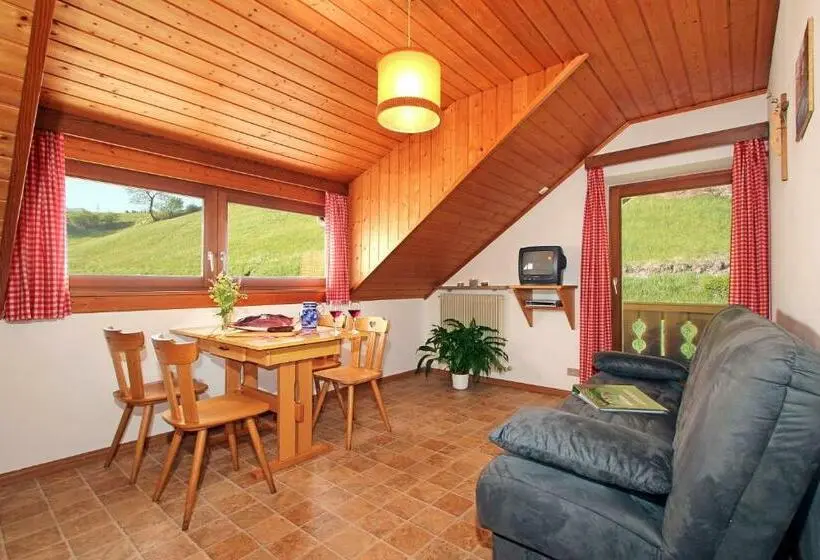 ２ベッドルームアパートメント, Pirchnerhof