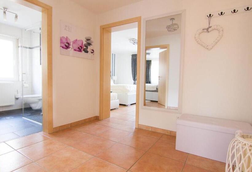 شقة ديلوكس غرفتين نوم, Rust Fewo