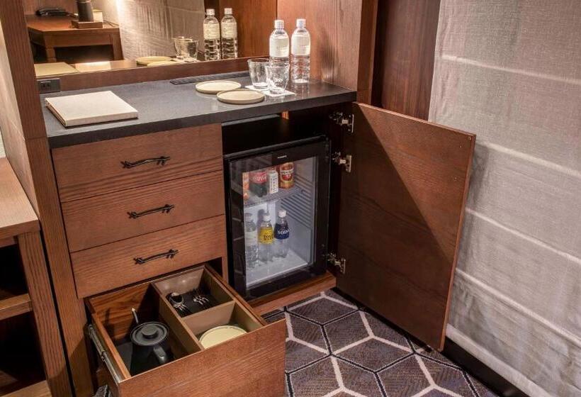 Quarto Standard Cama King, Grandbach Tokyo Ginza