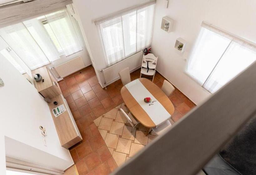 آپارتمان 1 خوابه با تراس, Apartment Kanalec