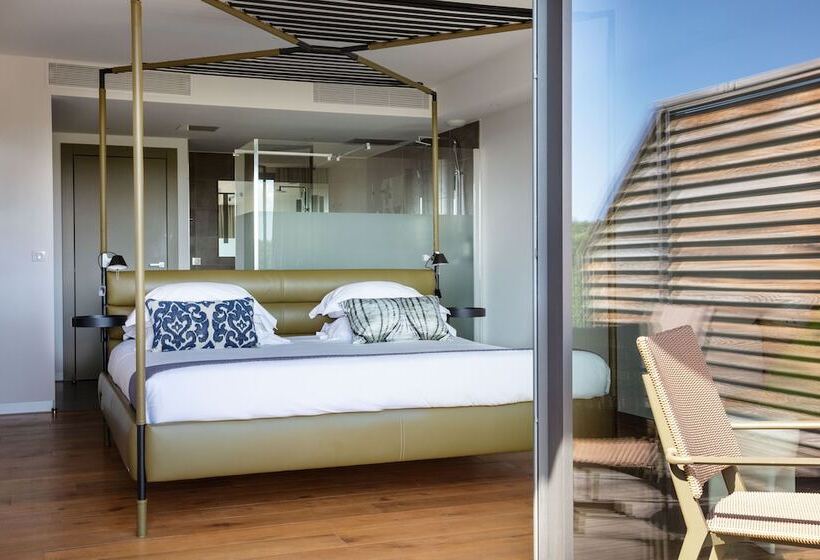 带观景的豪华间, Hôtel Et Spa Version Maquis Citadelle