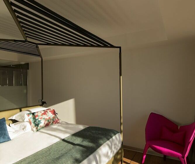 带观景的豪华间, Hôtel Et Spa Version Maquis Citadelle