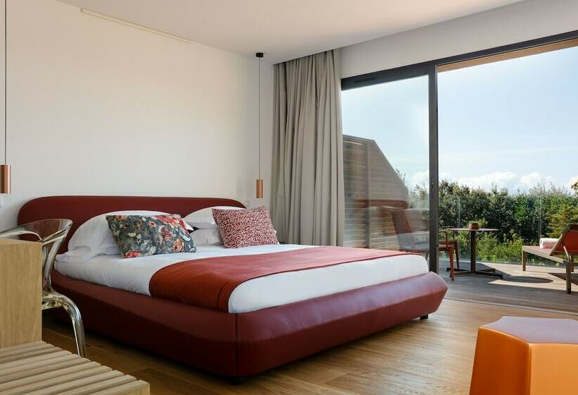 带观景的豪华间, Hôtel Et Spa Version Maquis Citadelle