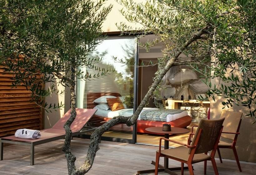 带观景的豪华间, Hôtel Et Spa Version Maquis Citadelle