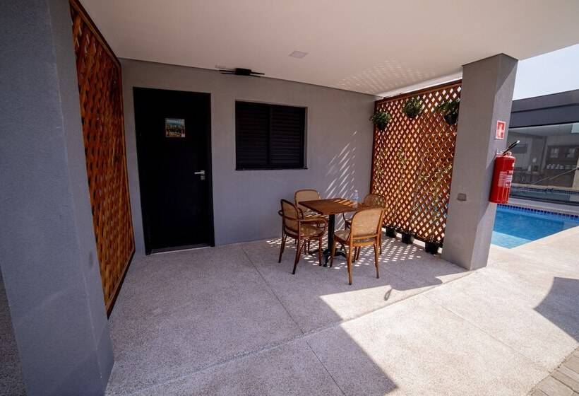 חדר דלוקס לארבעה, Pousada Cadiz   Piscina Climatizada