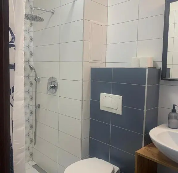 スタンダード４人部屋, City Panzió