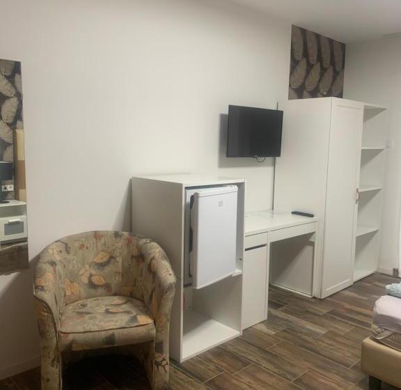 חדר סטנדרט לארבעה, City Panzió