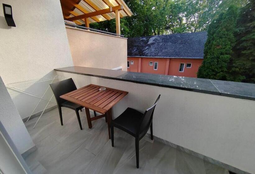 חדר דלוקס, City Panzió