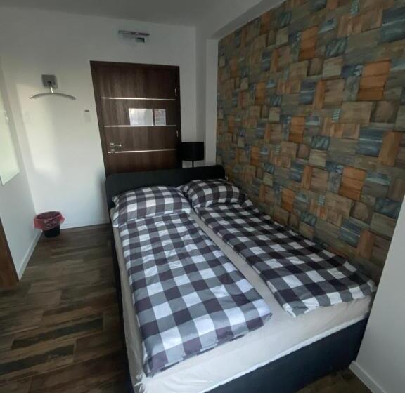 חדר אקונומי, City Panzió