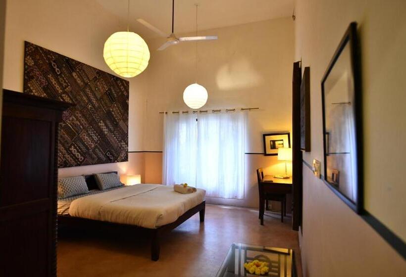 اتاق لوکس با تخت بزرگ, La Closerie   Bay Of Bengal
