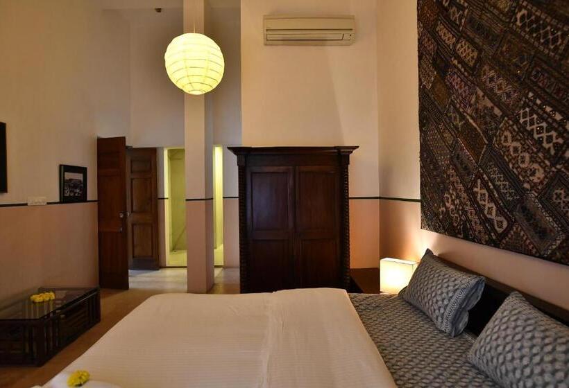 اتاق لوکس با تخت بزرگ, La Closerie   Bay Of Bengal