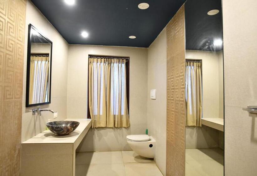 اتاق استاندارد سه تخته با چشم‌انداز باغ, La Closerie   Bay Of Bengal