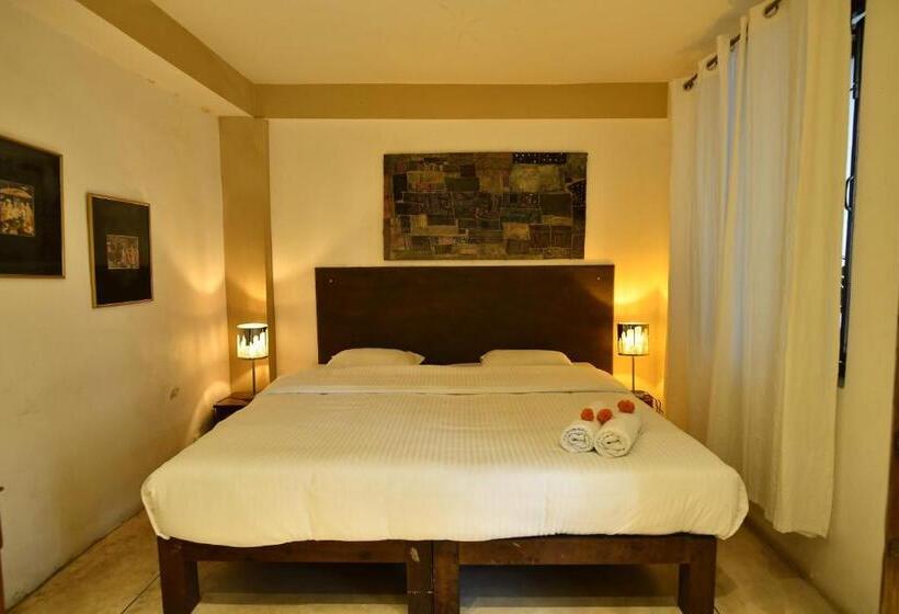 اتاق استاندارد با چشم‌انداز استخر, La Closerie   Bay Of Bengal