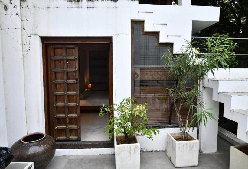 اتاق استاندارد با چشم‌انداز باغ, La Closerie   Bay Of Bengal