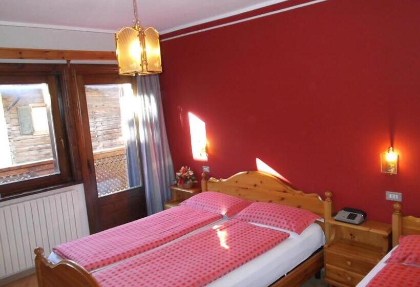 Habitación Triple Estándar, Adele