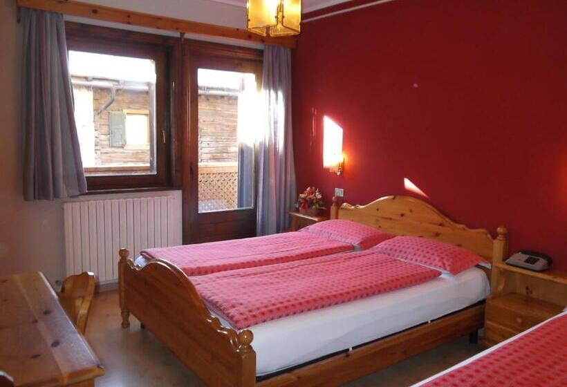 Habitación Triple Estándar, Adele