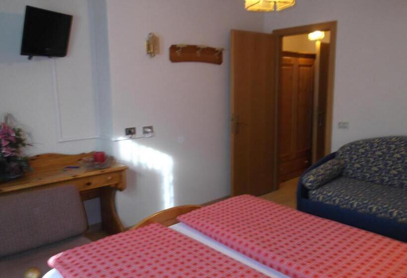 Habitación Familiar, Adele