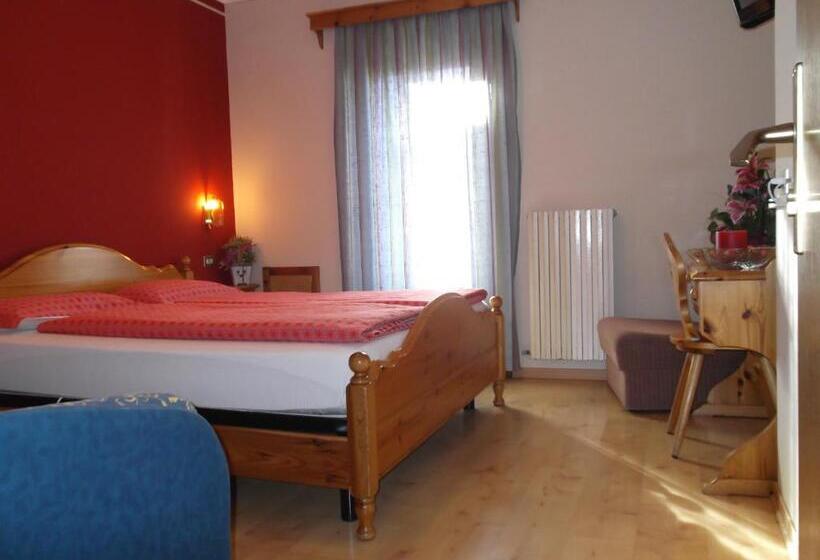 Habitación Familiar, Adele