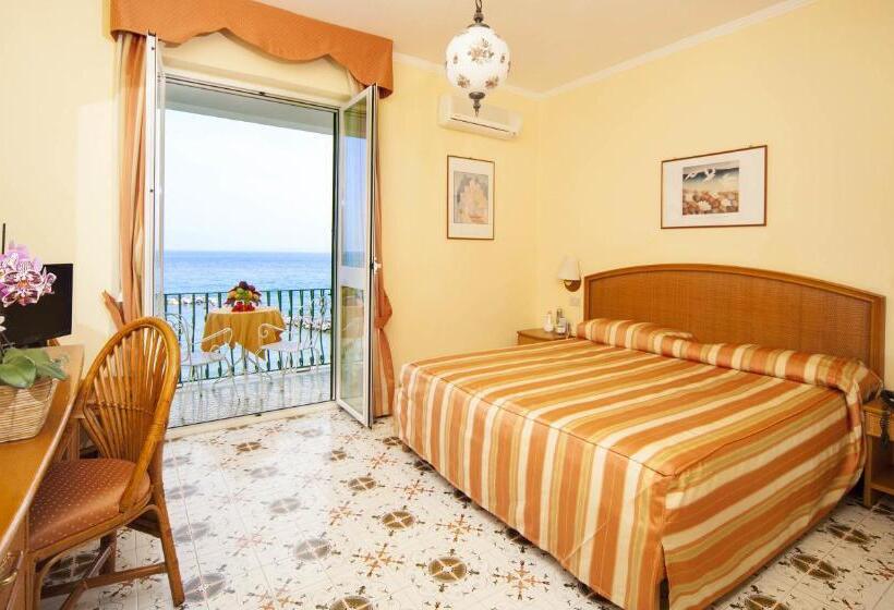 带海景的标准房, Ambasciatori