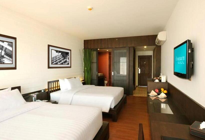 اتاق لوکس, Baan Khun Nine