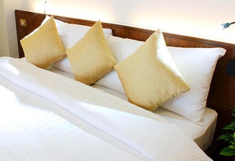 سوییت, Baan Khun Nine