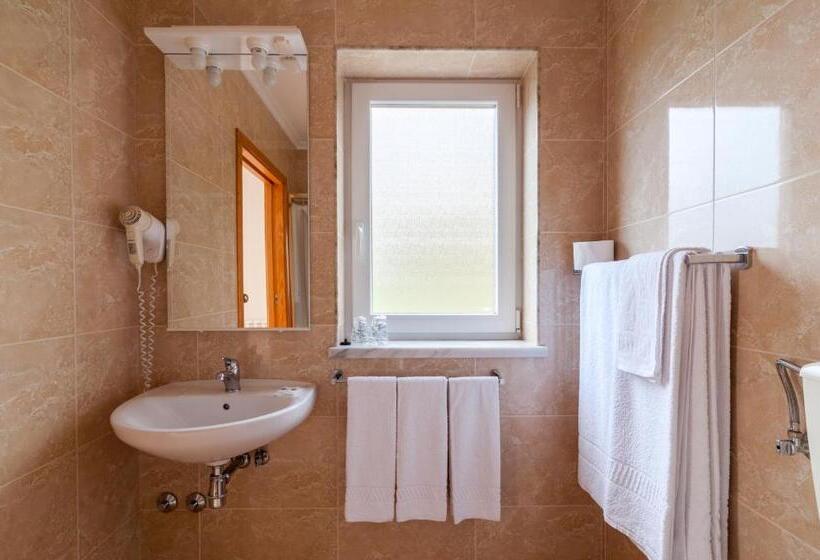 ファミリールーム, Berne