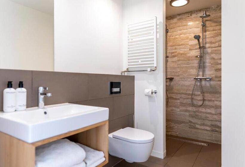 舒适型房间, Bleecker