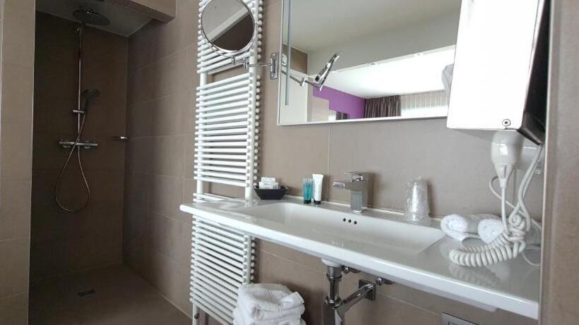 סוויטה אקזקיוטיב, Casino