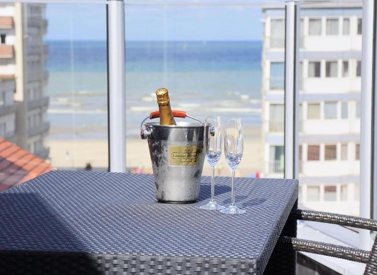 جناح إدارى, Casino