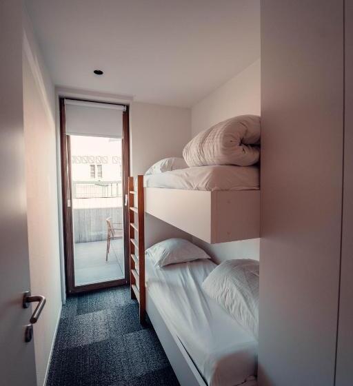 جناح عائلي, Casino