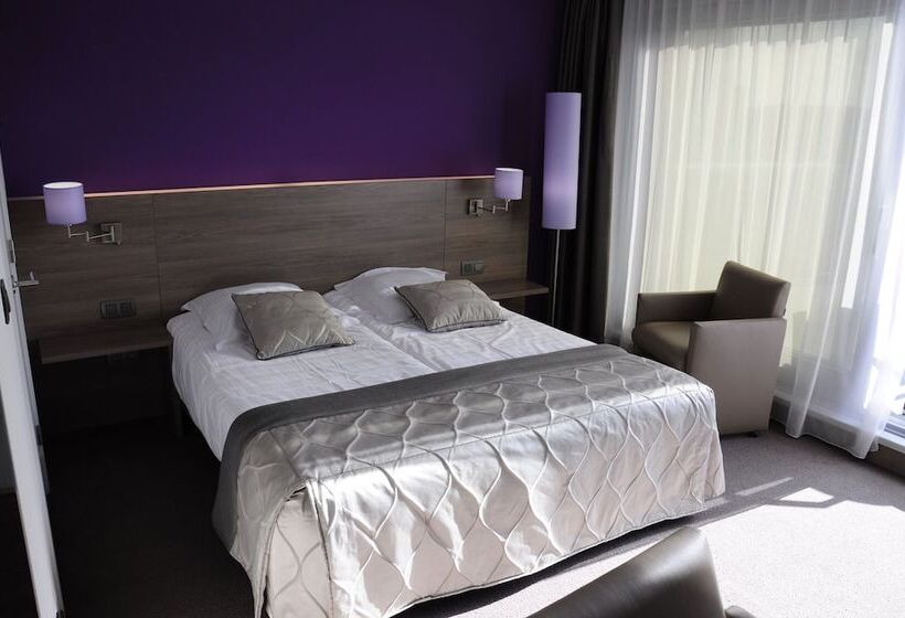 غرفة دور أخير, Casino