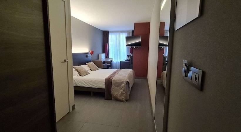 חדר סטנדרט, Casino