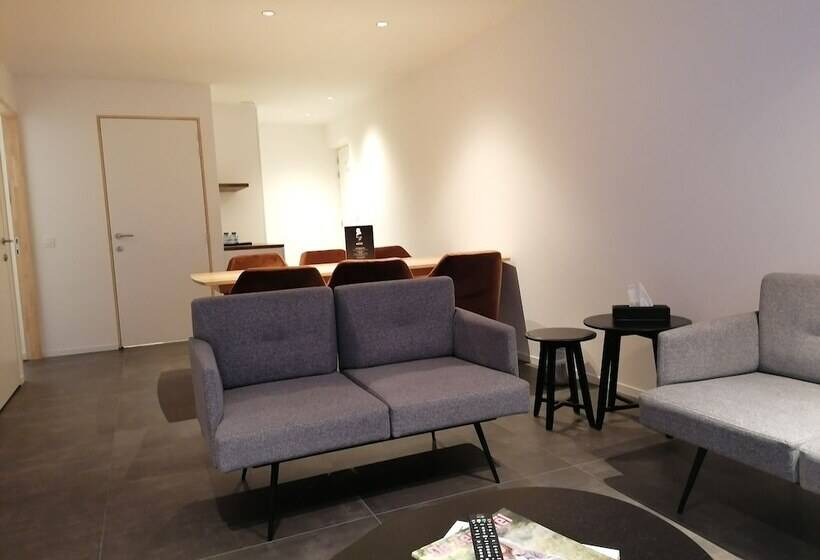 جناح عائلي, Casino