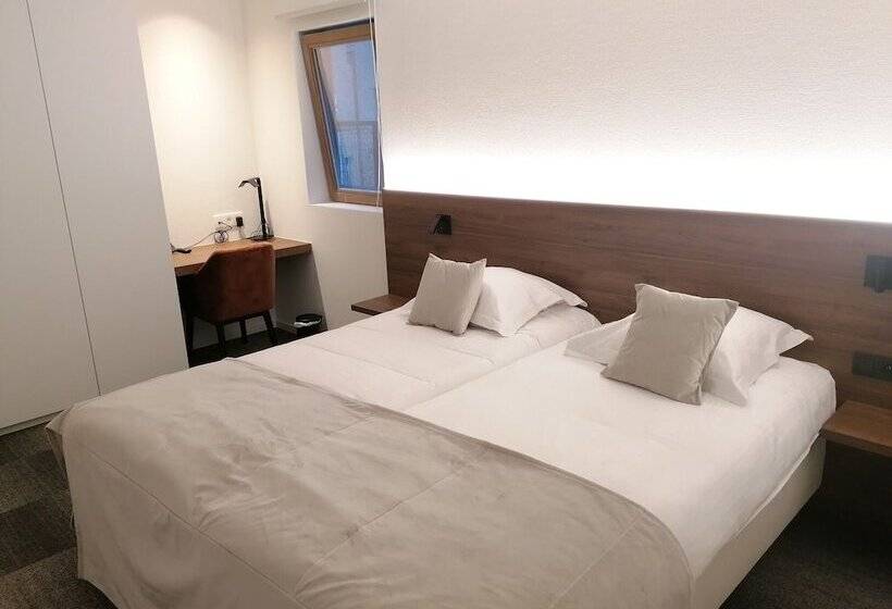 סוויטה משפחתית, Casino