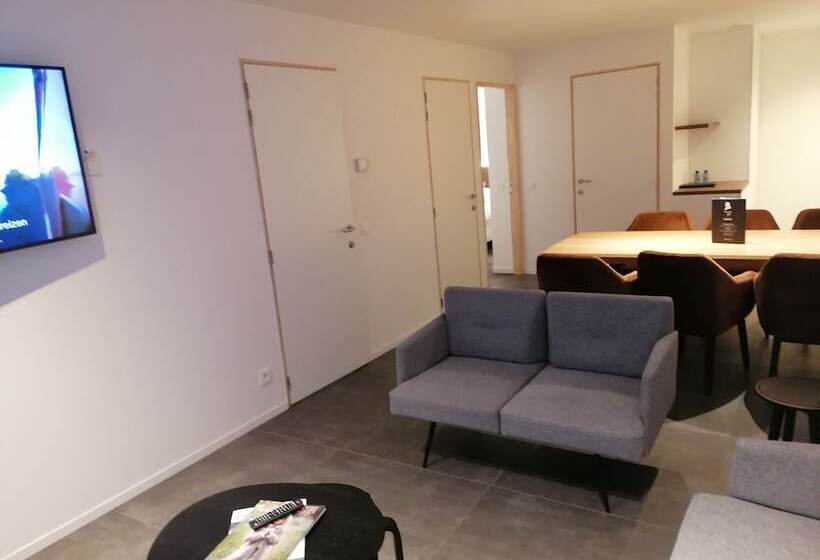 Family Suite, Casino