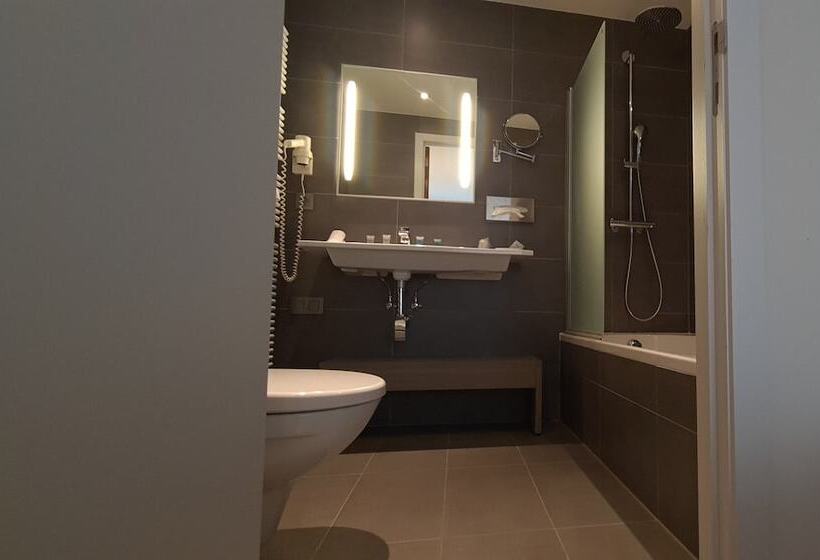 غرفة قياسية, Casino