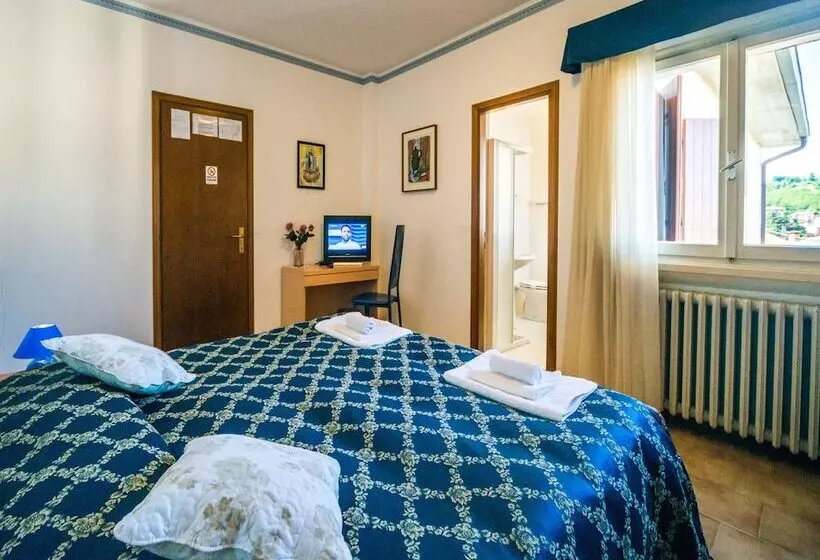 スタンダードトリプルルーム, Albergo Centrale