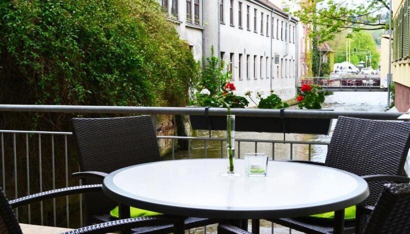 Полулюкс, Ecoinn