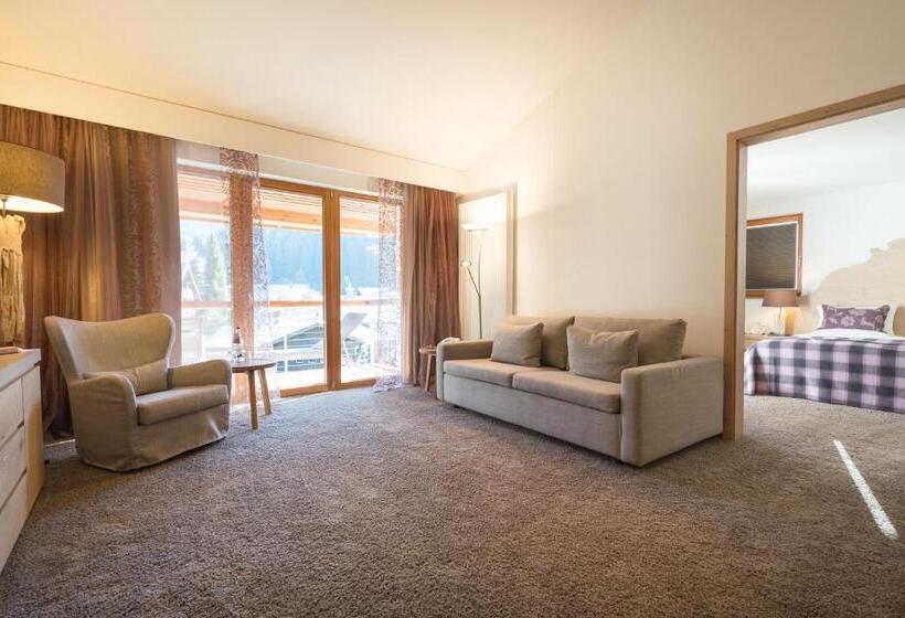 Номер Стандарт, Exquisit