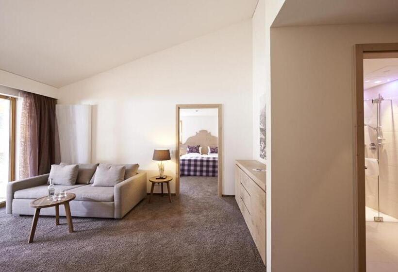 Номер Стандарт, Exquisit