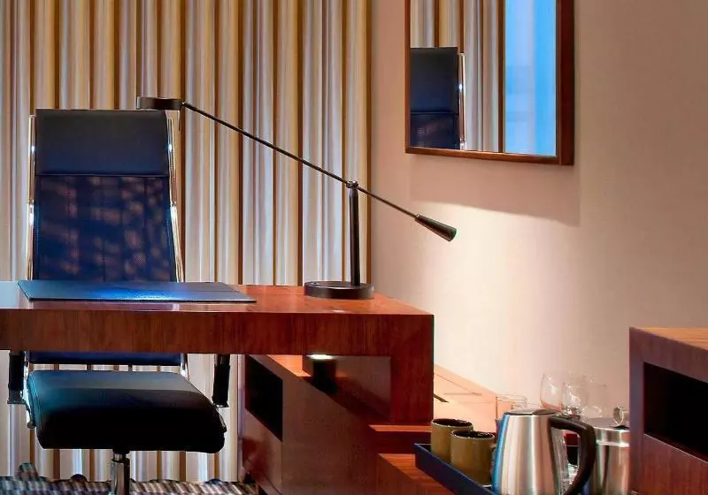 キングサイズベッドのスーペリアルーム, Four Points By Sheraton Taicang