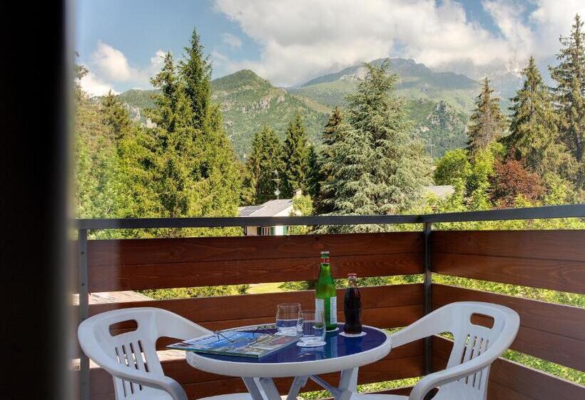 اتاق سوپریور سه تخته, Grand Hotel Presolana