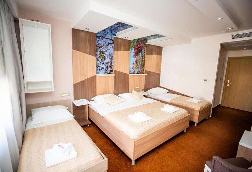 اتاق خانوادگی, Herceg