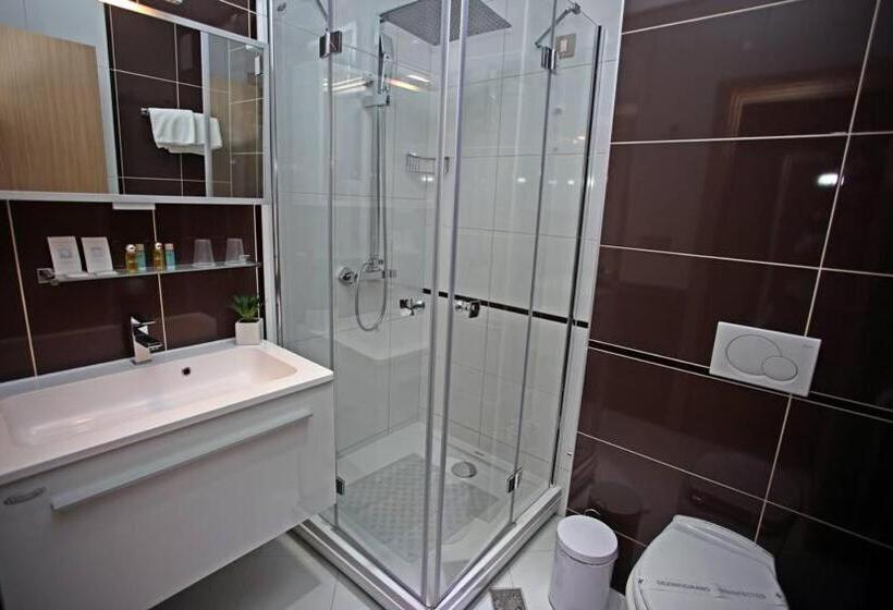 اتاق سوپریور, Herceg