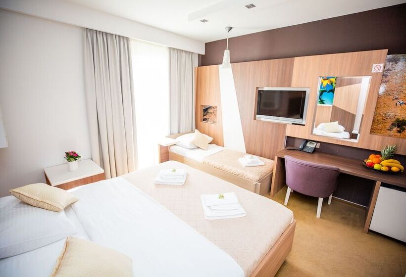 اتاق سوپریور, Herceg