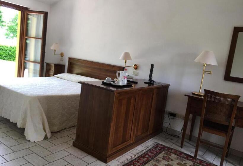 اتاق استاندارد, Le Macerine