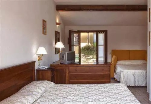 اتاق استاندارد چهار تخته, Le Macerine