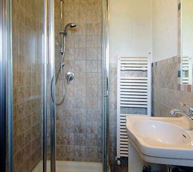 اتاق استاندارد چهار تخته, Le Macerine